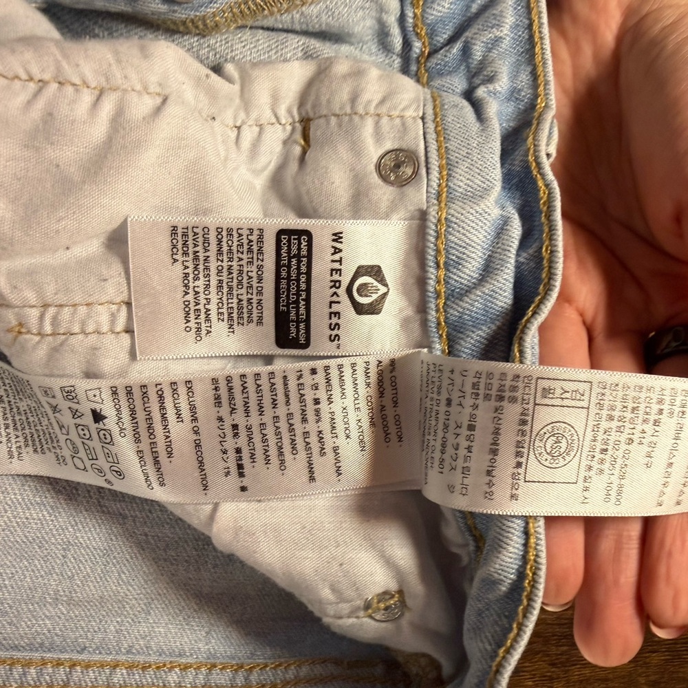 Levi's 501 32x28 Premium White and Light Blue Denim Raw Hem - Picture 14 of 15
